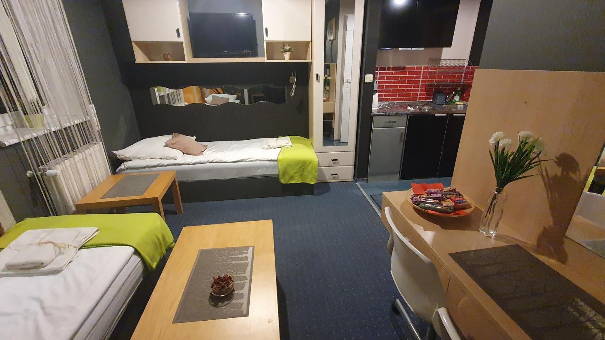 A2 - 24h - Self Check-in - Free Parking Zajazd *